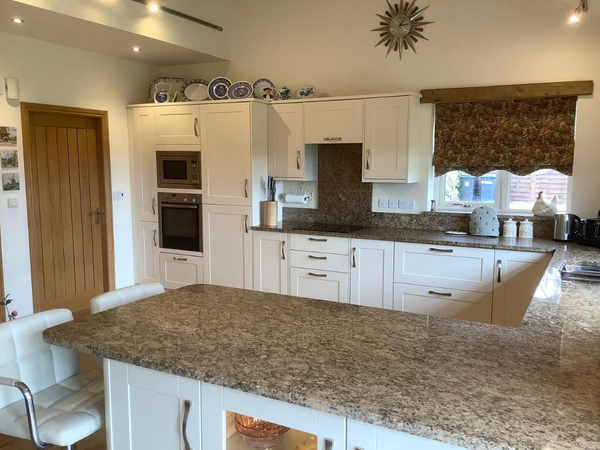 Orchard Cottage, Clematis Cottages, Stamford. Accessible Luxury Home. Buitenkant foto