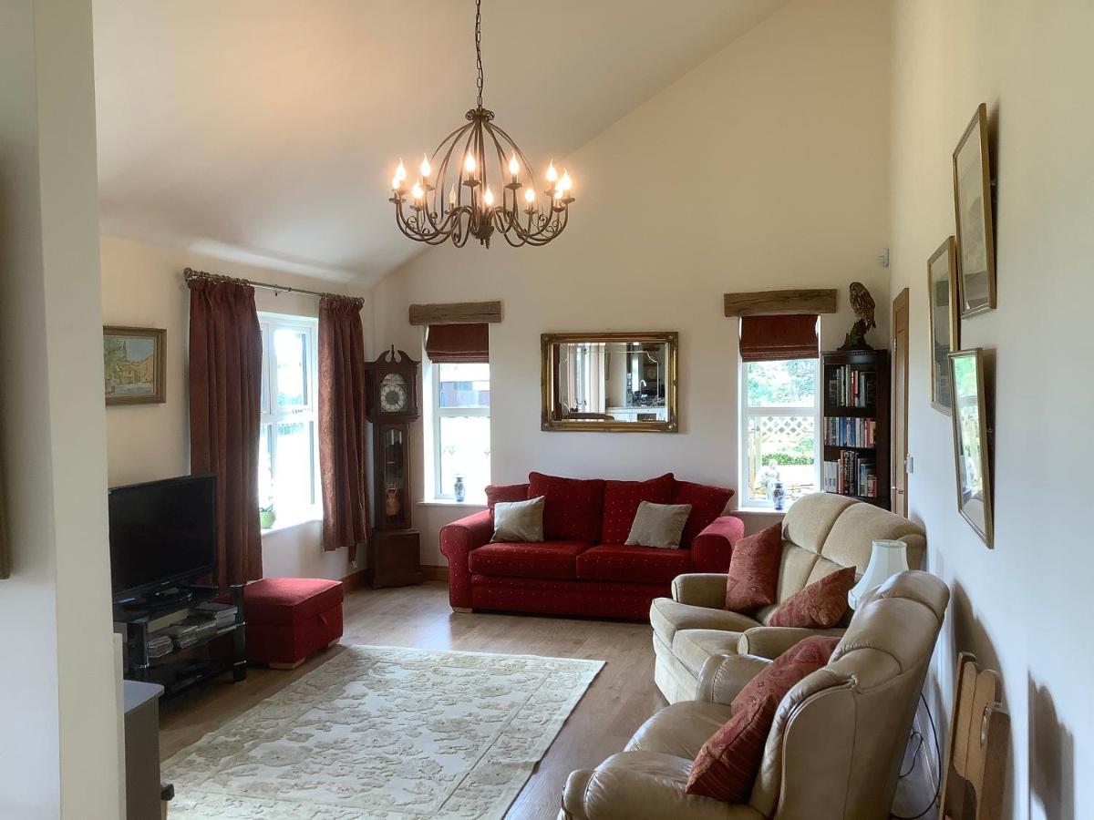 Orchard Cottage, Clematis Cottages, Stamford. Accessible Luxury Home. Buitenkant foto